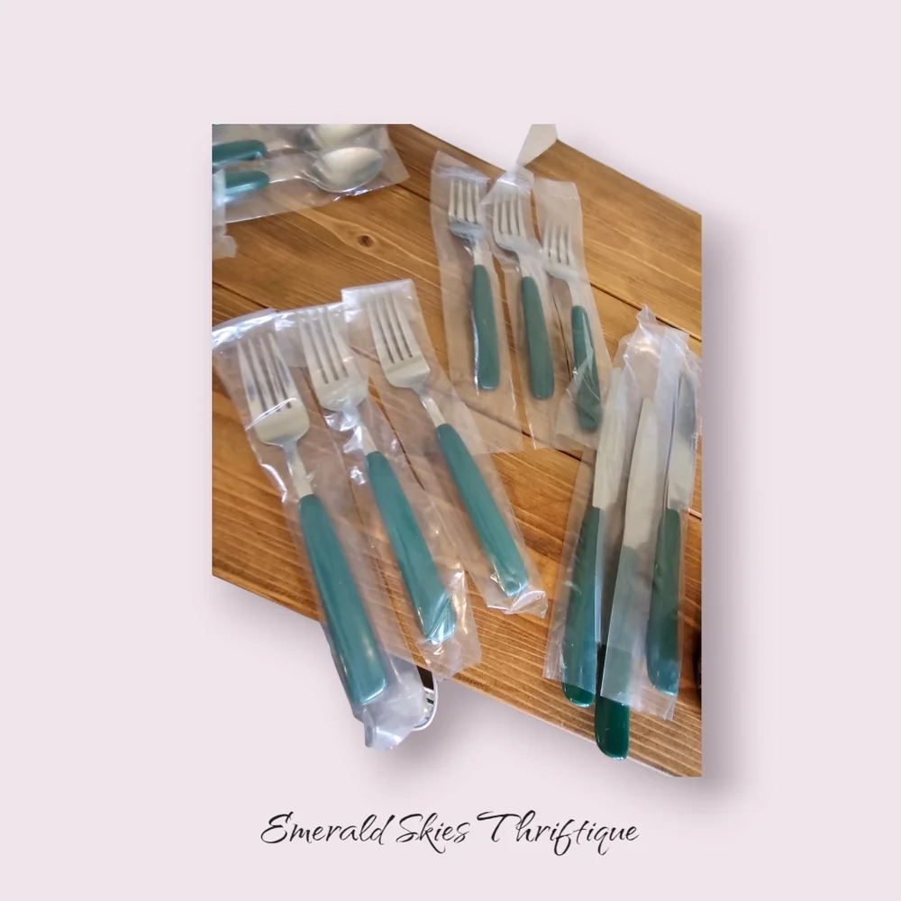 Vintage Oneida color trends silverware new.